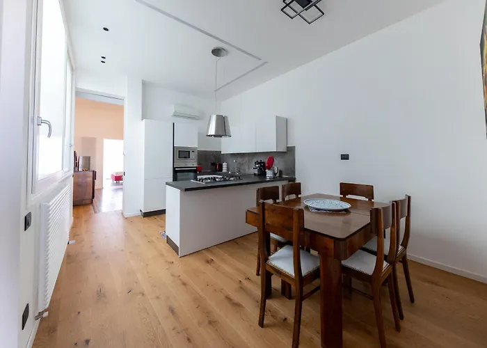 Апартаменти Roccamare - Comfort D'epoca E Vista Da Sogno Nel Cuore Di By Biz