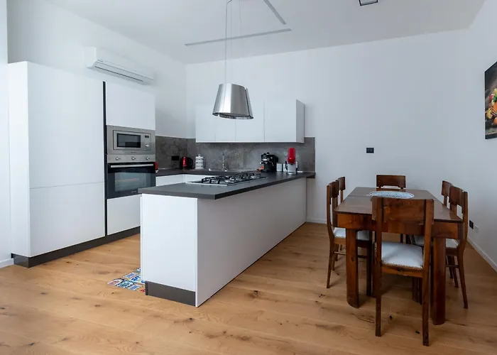 Апартаменти Roccamare - Comfort D'epoca E Vista Da Sogno Nel Cuore Di By Biz