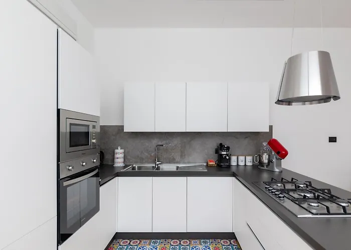 Roccamare - Comfort D'epoca E Vista Da Sogno Nel Cuore Di By Biz Чефалу