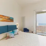 Apartamento Roccamare - Comfort D'epoca E Vista Da Sogno Nel Cuore Di By Biz